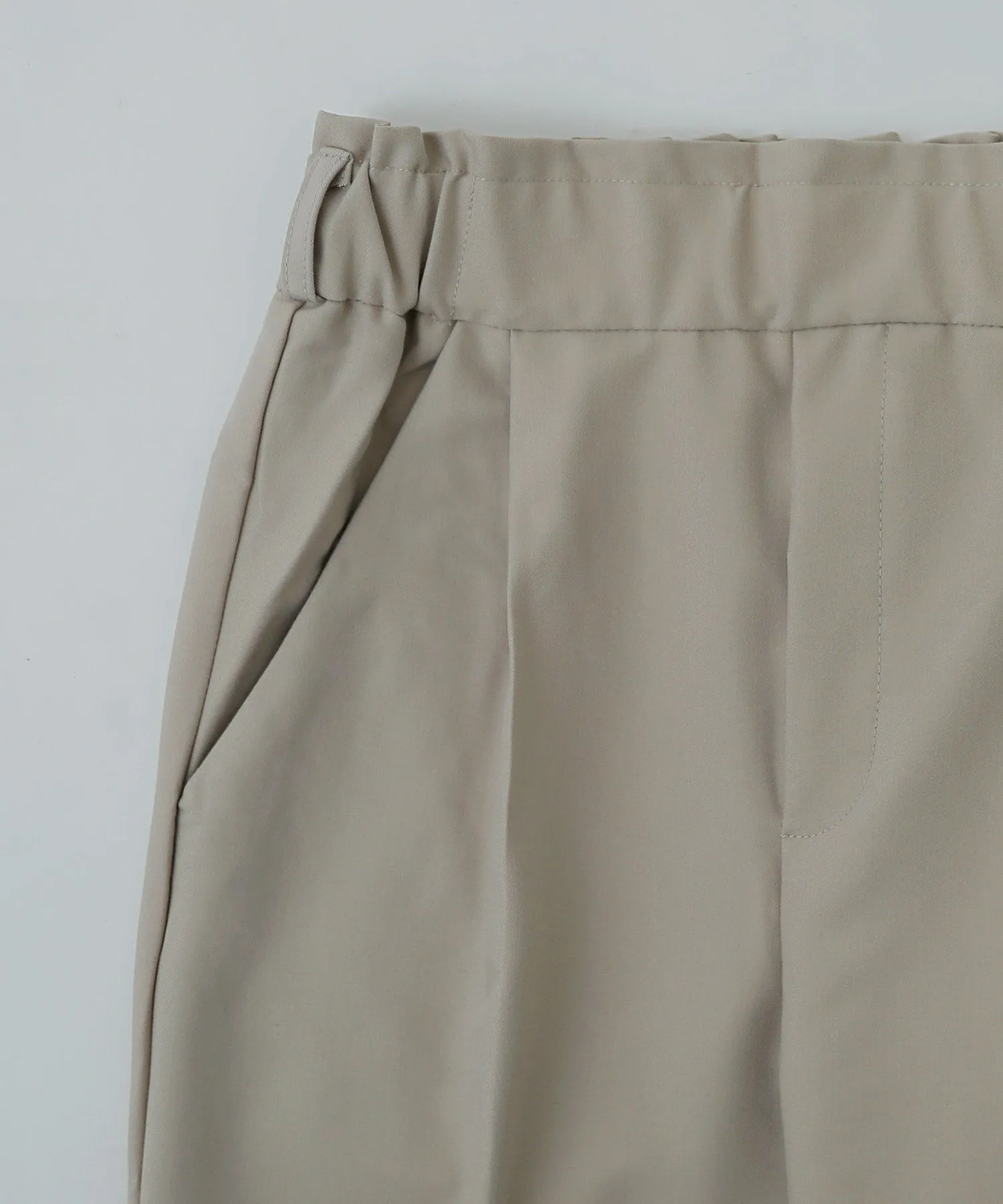 Center press tapered pants