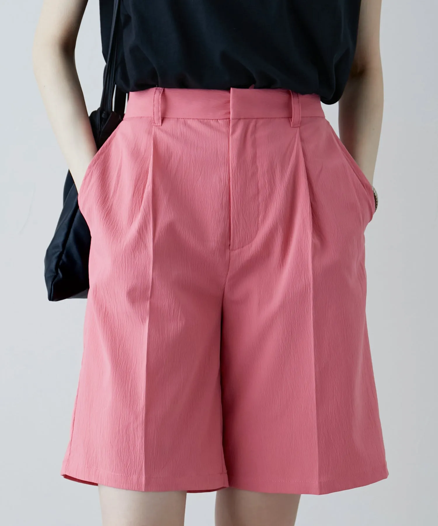 Crepe center press shorts