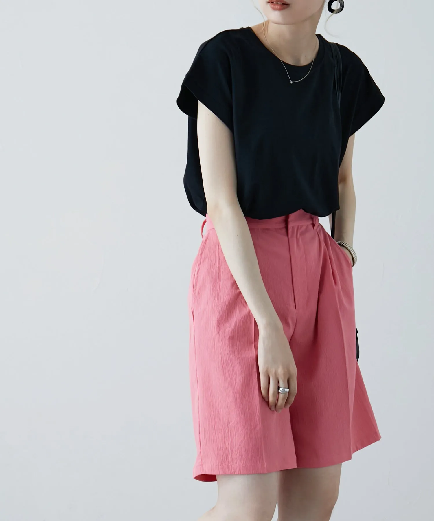 Crepe center press shorts