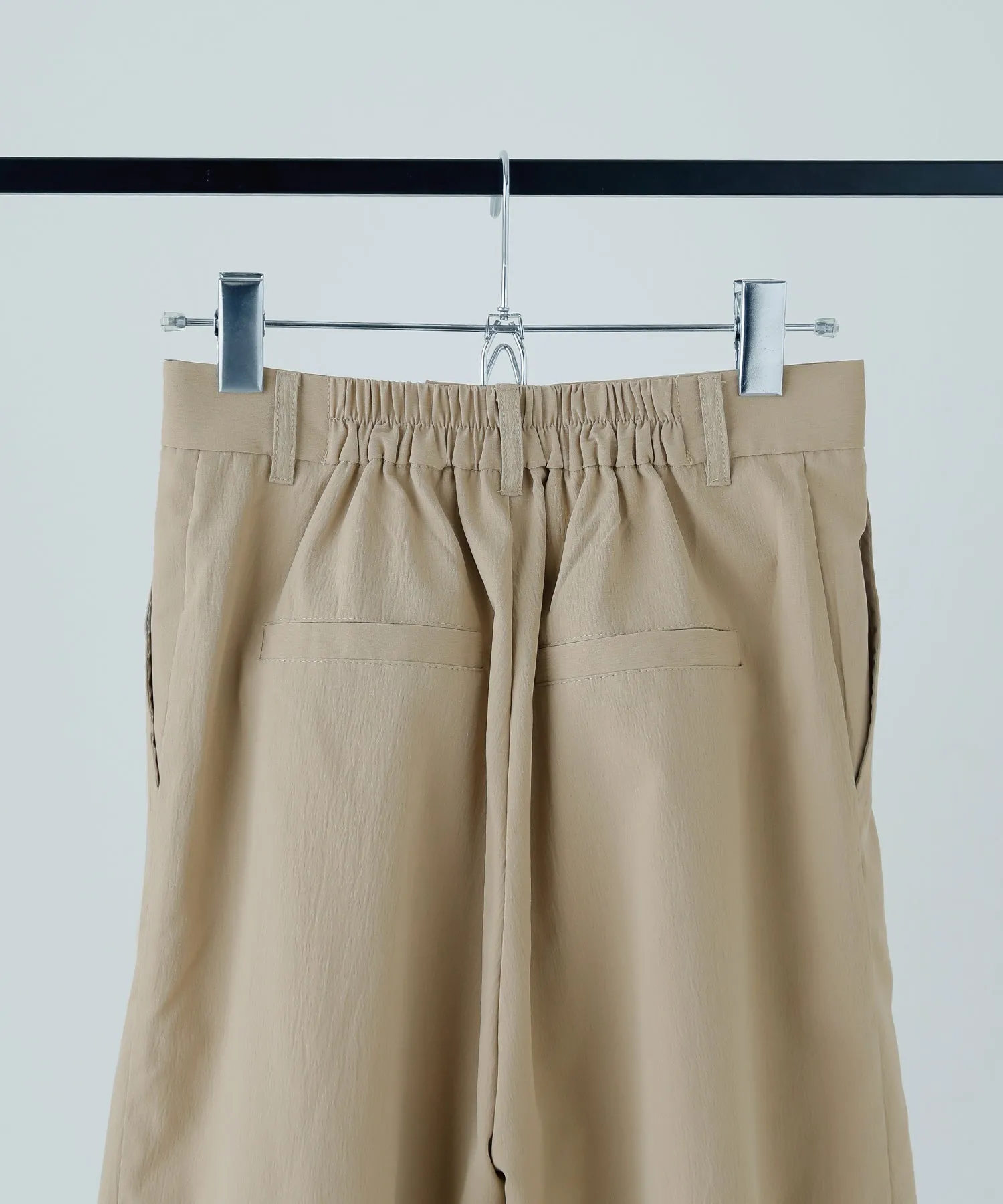 Crepe center press shorts