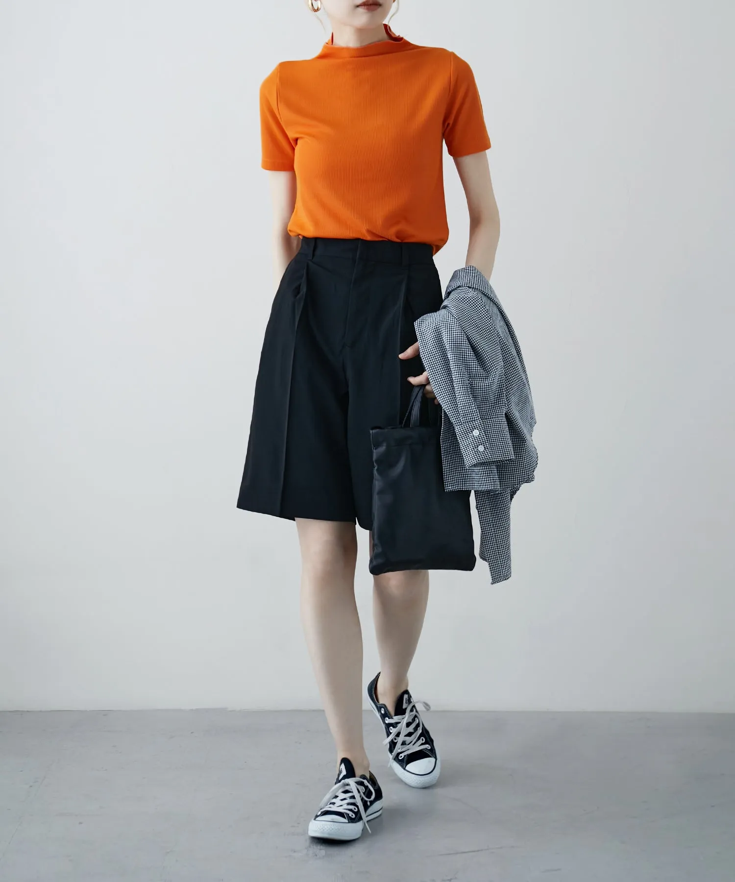 Crepe center press shorts