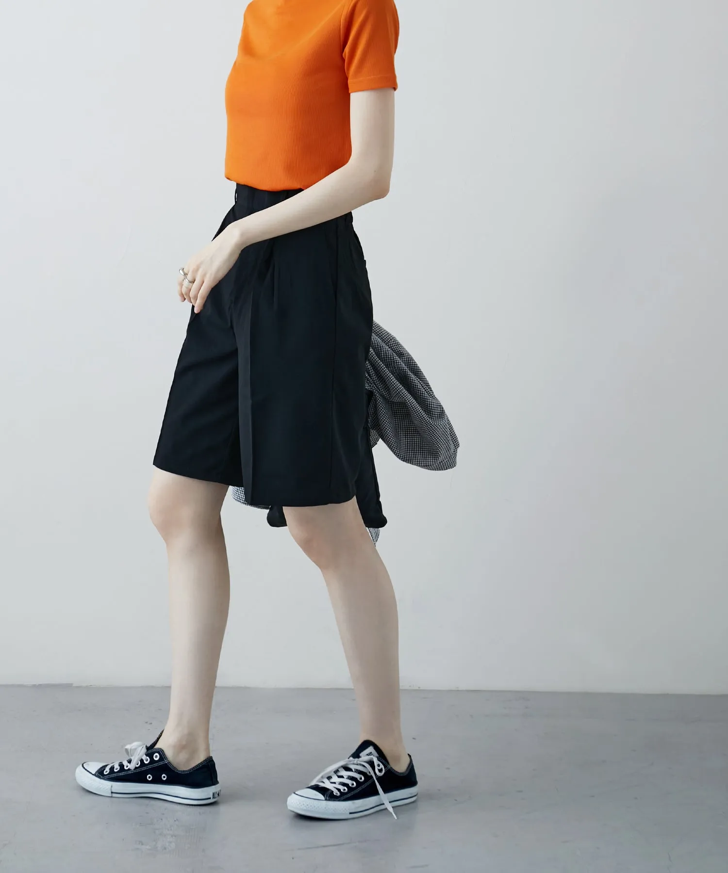 Crepe center press shorts