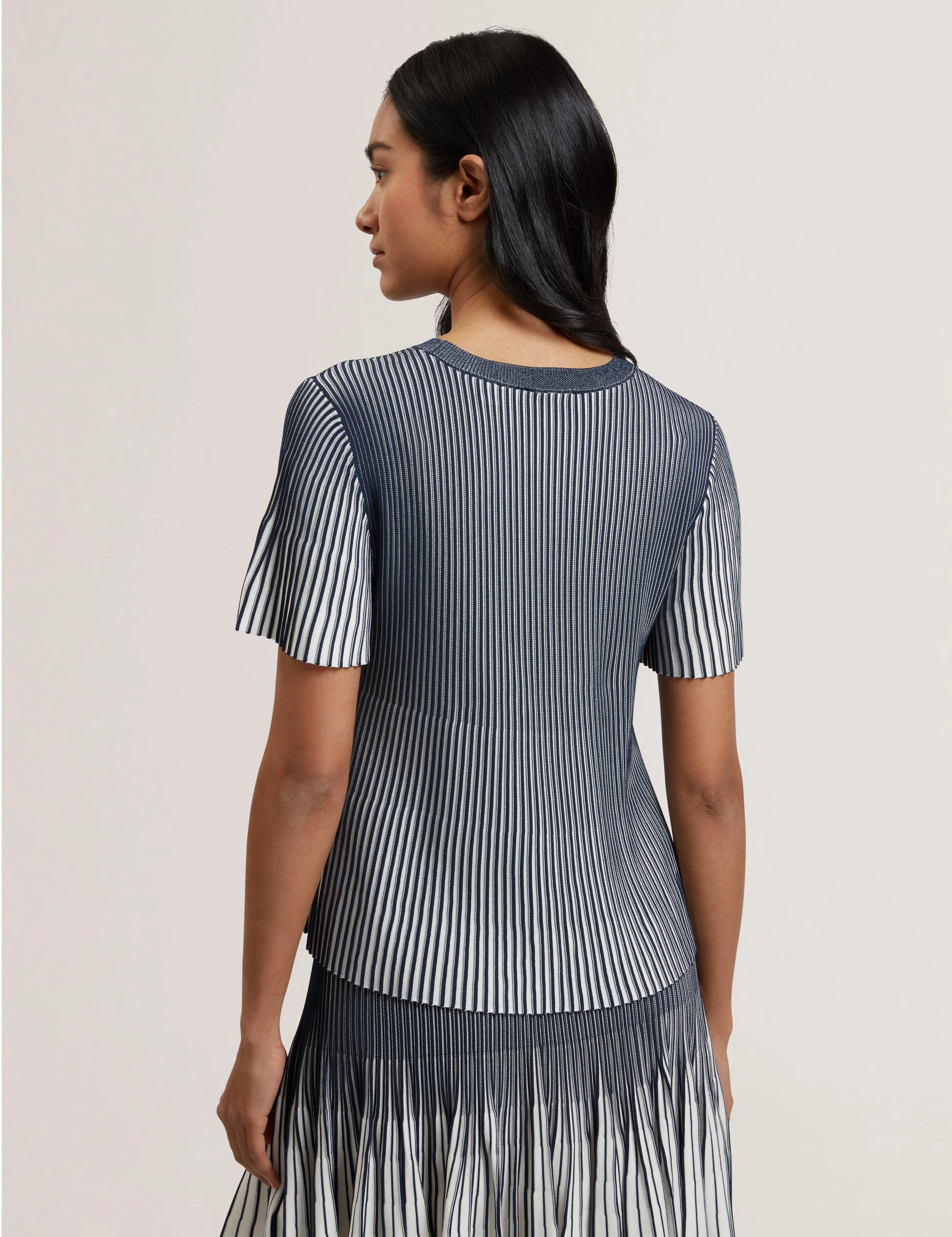 Hethrr Textured Stripe Fluted Sleeve Tee Navy